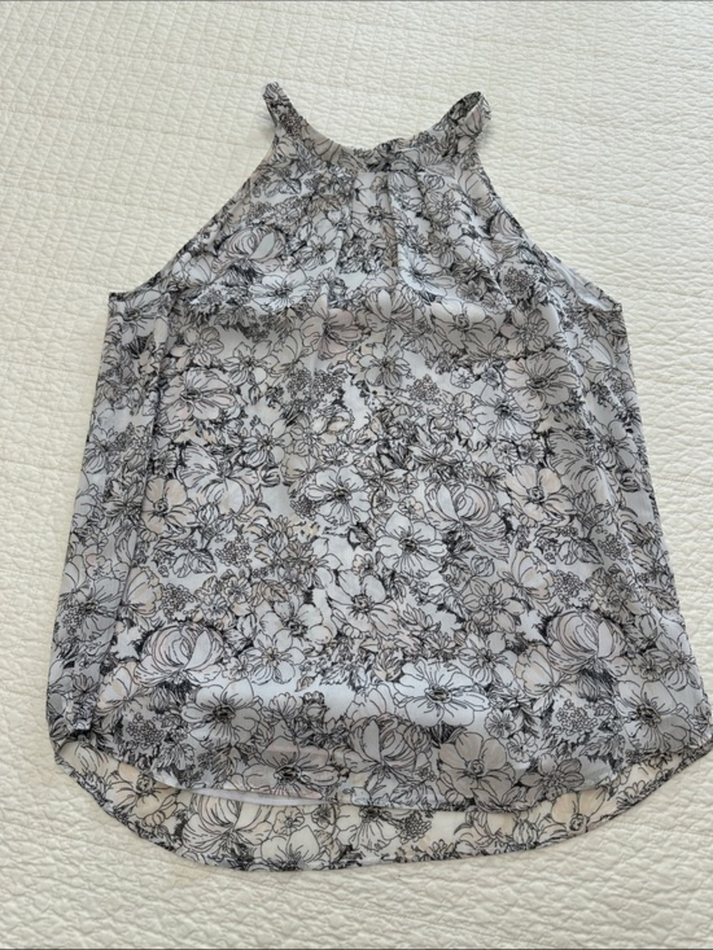 Violet & Claire Sleeveless Floral Halter Top Tank Medium White Blush Pink NWOT